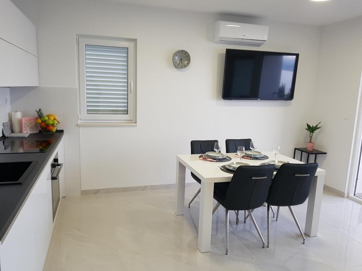 La Vista Apartments Mimice Εξωτερικό φωτογραφία