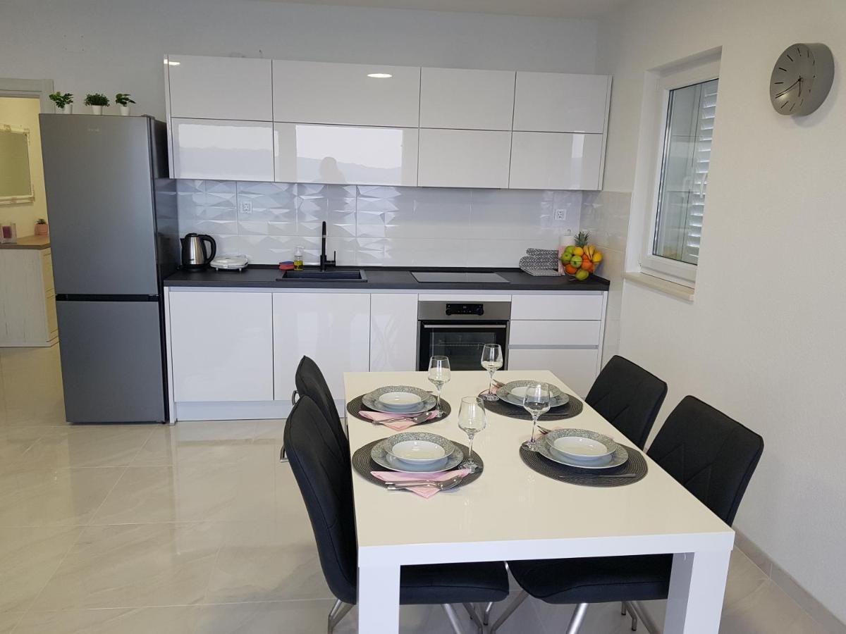 La Vista Apartments Mimice Εξωτερικό φωτογραφία