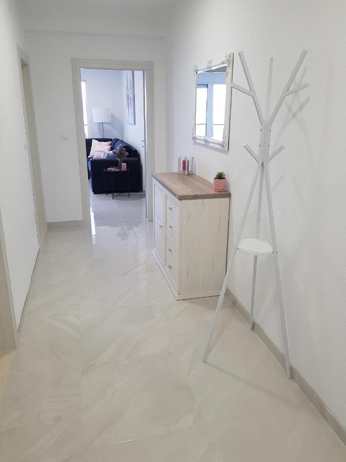 La Vista Apartments Mimice Εξωτερικό φωτογραφία