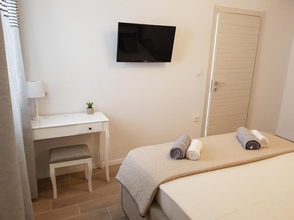 La Vista Apartments Mimice Εξωτερικό φωτογραφία