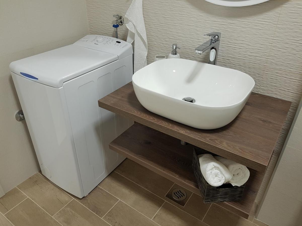 La Vista Apartments Mimice Εξωτερικό φωτογραφία