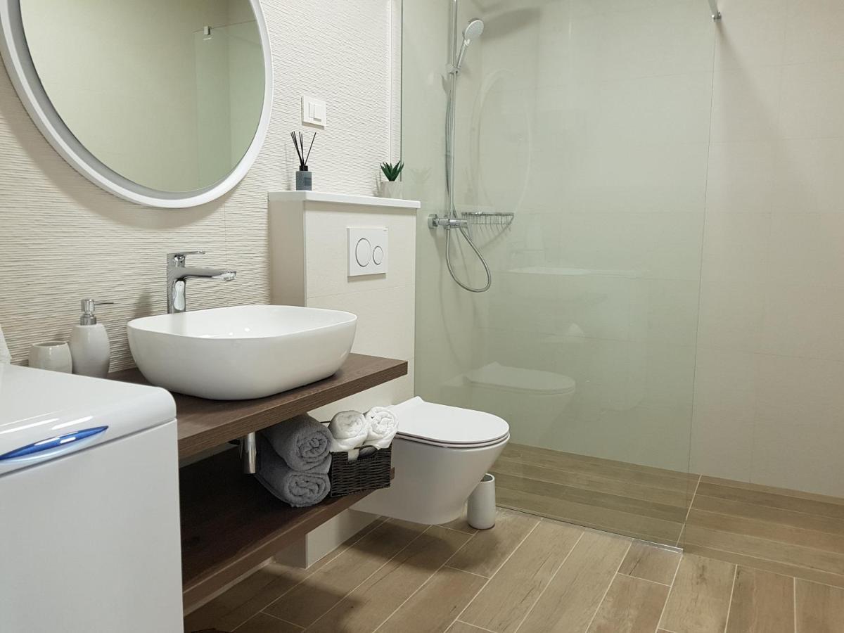 La Vista Apartments Mimice Εξωτερικό φωτογραφία